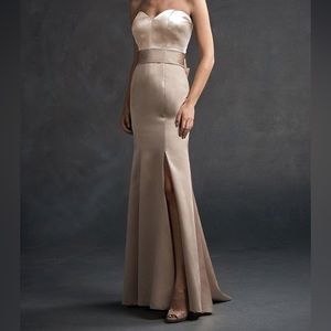 Strapless satin mermaid gown with custom slit and flower appliqués ✨